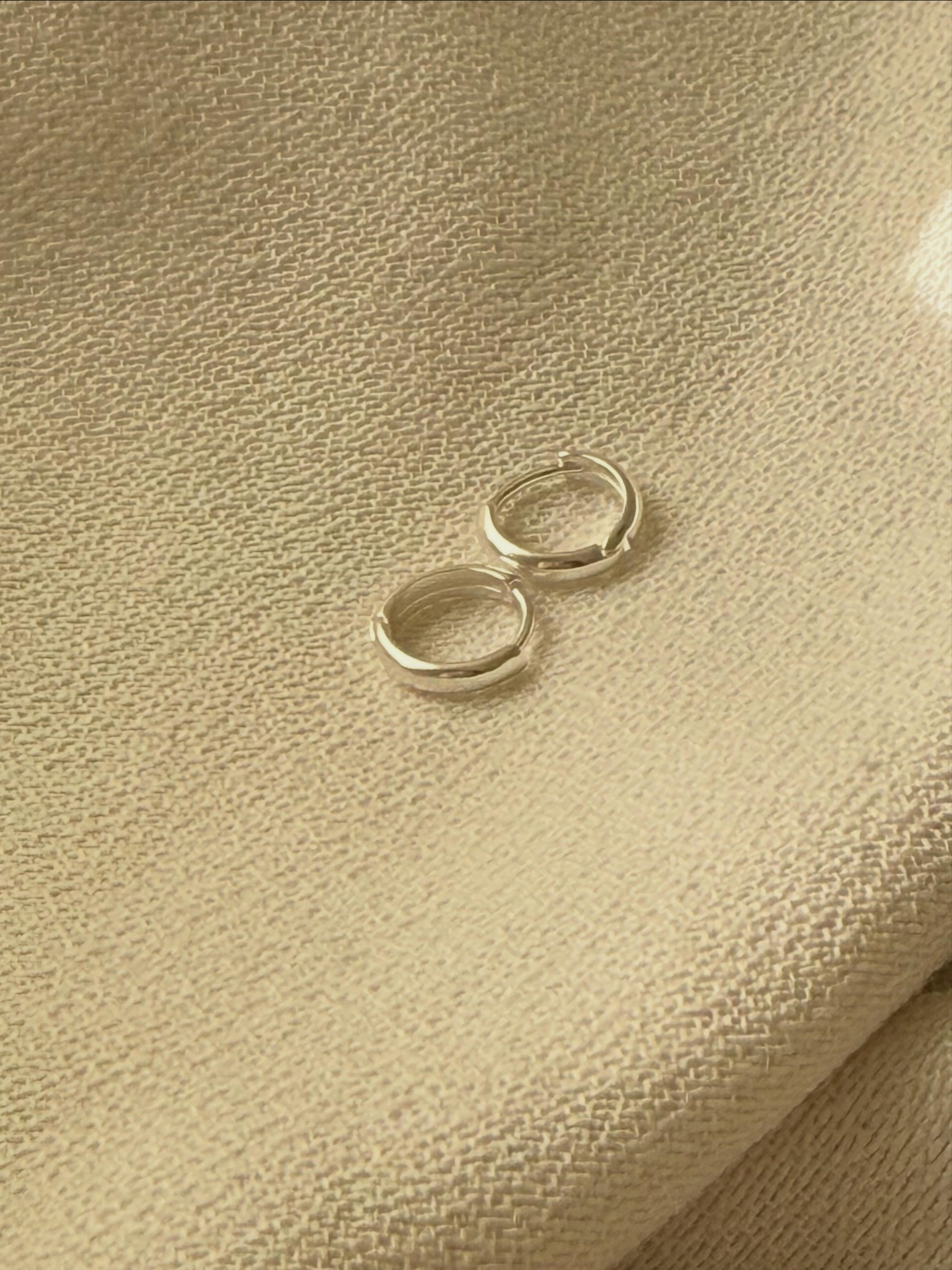 Aros Mini Click plata - Las Joyas de Julieta foto 2